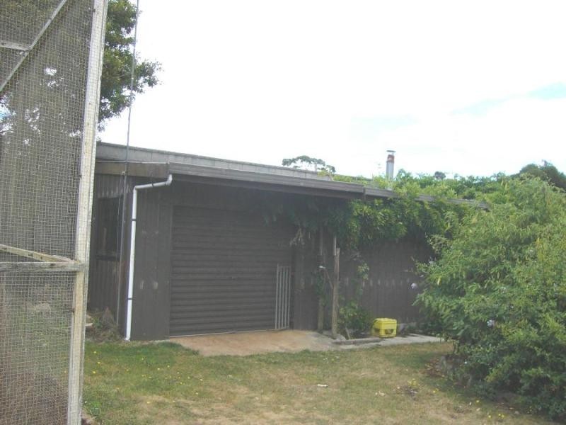 8 River Road, Heybridge TAS 7316