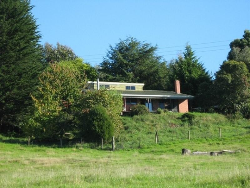 2 Hoares Road, Wilmot TAS 7310
