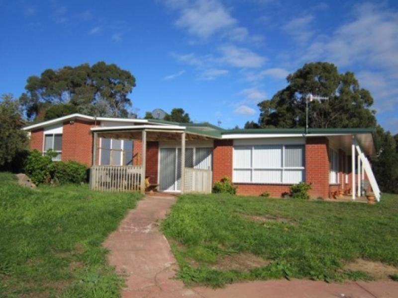 47 Deviation Road, Penguin TAS 7316
