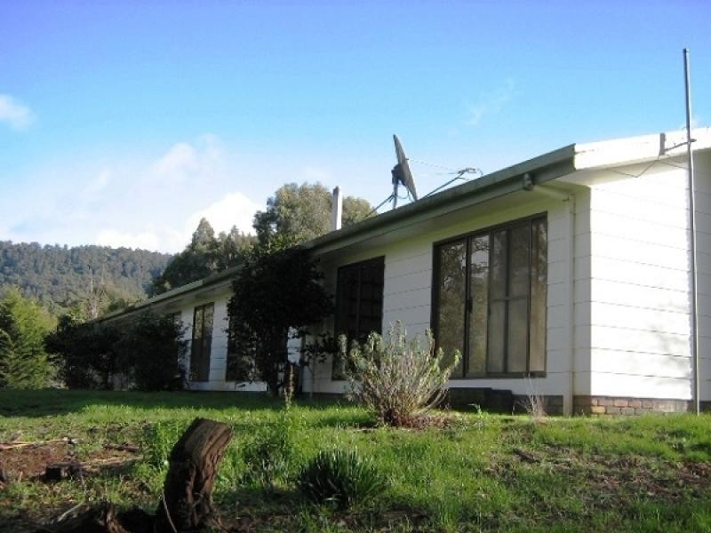 280 Lowana Road, Gunns Plains TAS 7315