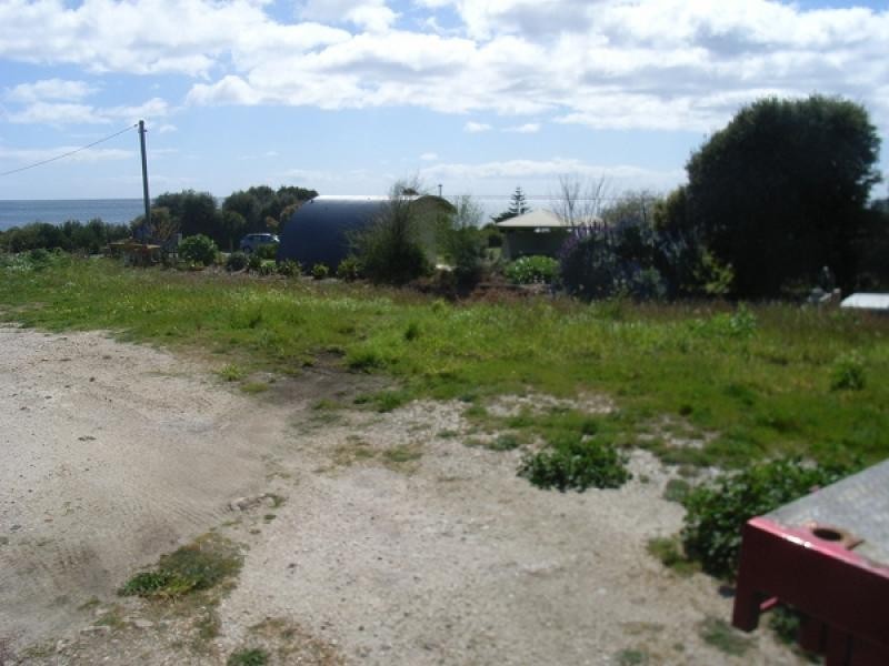 109 Main Road, Penguin TAS 7316