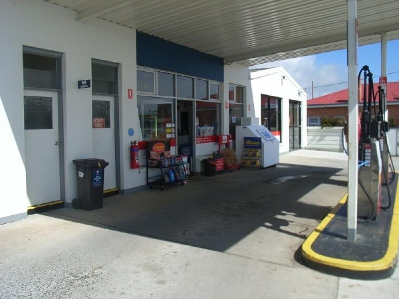 98 Main Road, Penguin TAS 7316