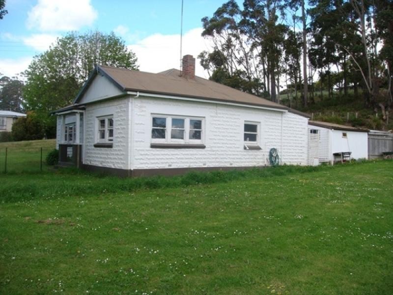 2 Ellis Street, Ulverstone TAS 7315