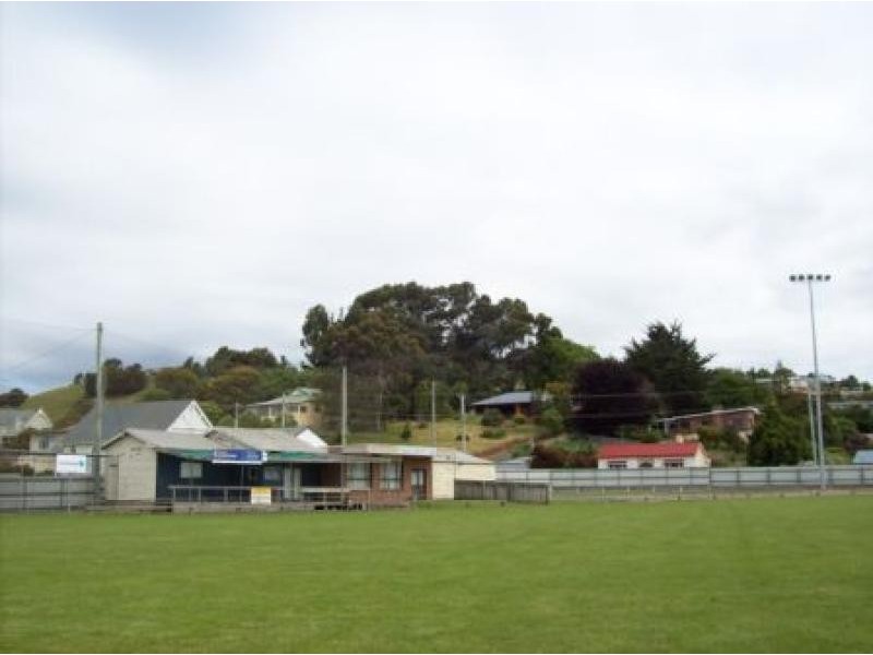 27 Quinn Street, Penguin TAS 7316