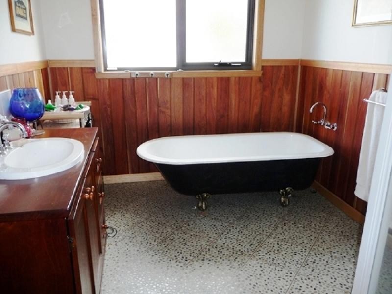 8 Berkshire Parade, Penguin TAS 7316