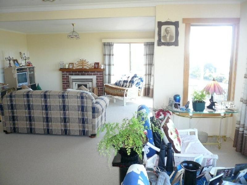 182 Main Road, Penguin TAS 7316