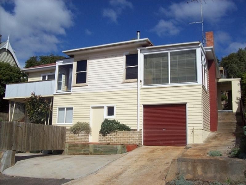 22 King Edward Street, Penguin TAS 7316