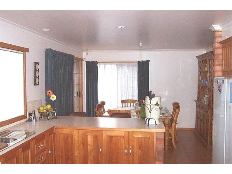 36 PINELEIGH STREET, Penguin TAS 7316