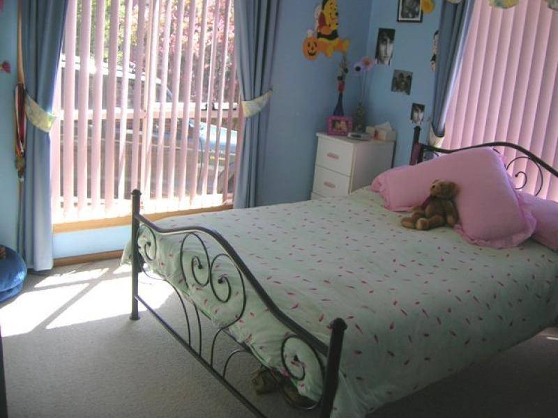 13 HAMPSON STREET, Penguin TAS 7316