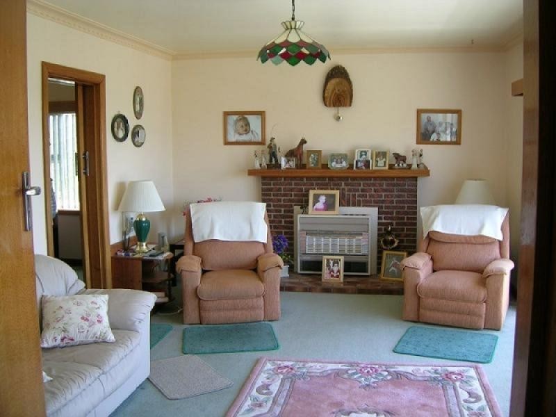 26 ELIZABETH STREET, Penguin TAS 7316