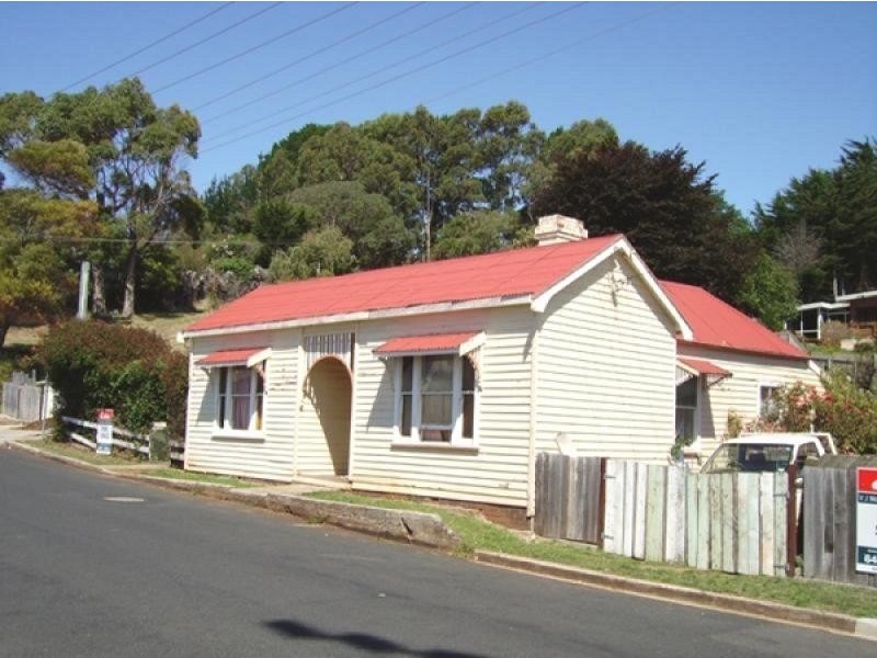 12 KING EDWARD STREET, Penguin TAS 7316