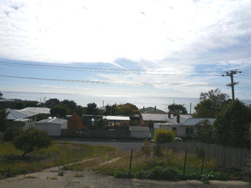 10 FRITH STREET, Penguin TAS 7316
