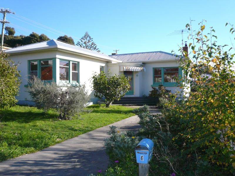 6 CANN STREET, Penguin TAS 7316