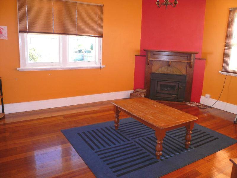 6 CANN STREET, Penguin TAS 7316