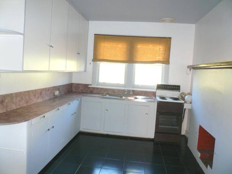 6 CANN STREET, Penguin TAS 7316