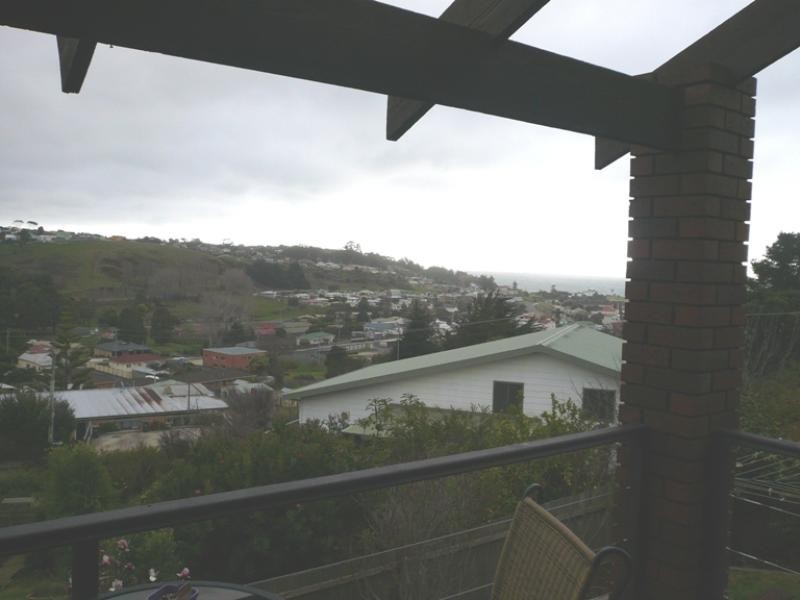 1 Lyndhurst Court, Penguin TAS 7316