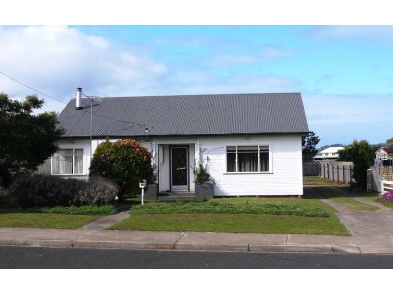 14 REKUNA ROAD, Penguin TAS 7316