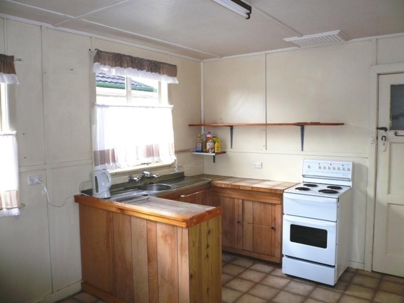 14 REKUNA ROAD, Penguin TAS 7316