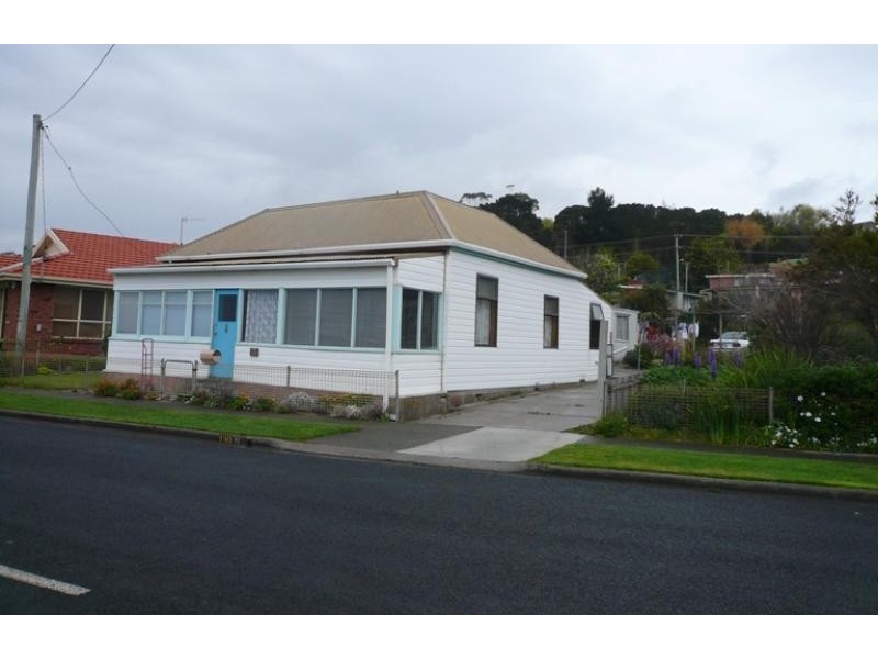 130 Main Road,, Penguin TAS 7316