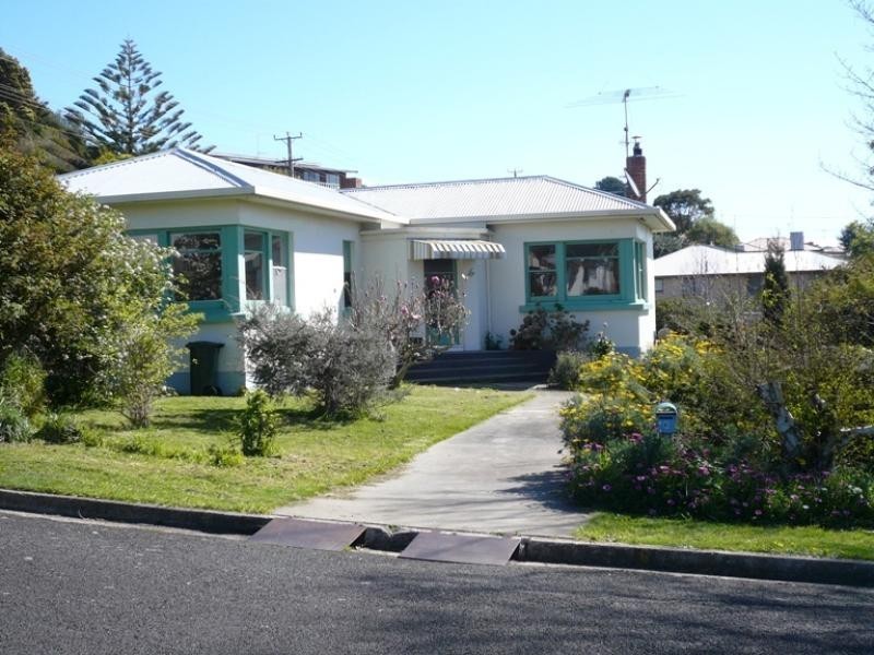 6 CANN STREET, Penguin TAS 7316