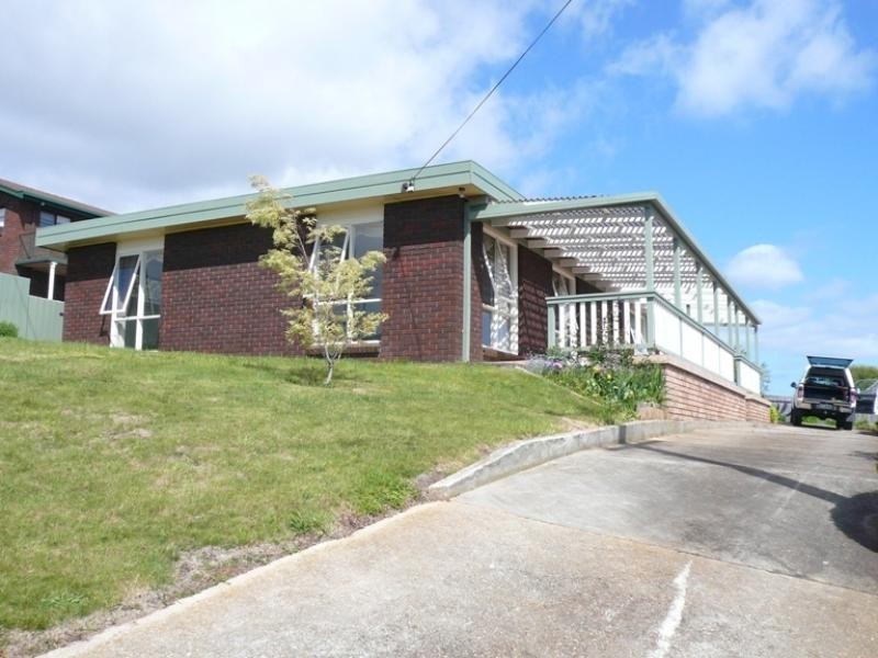 2 MORTIMER ROAD, Penguin TAS 7316