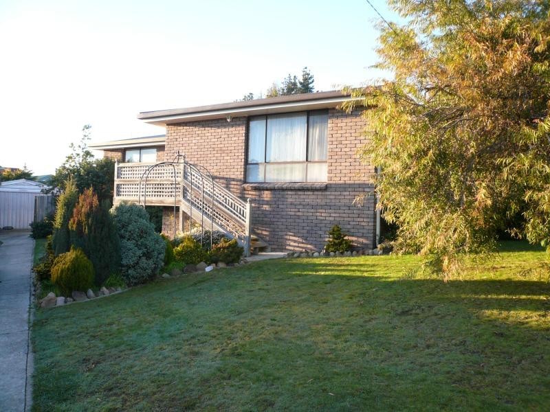 4 OLYMPIC COURT, Penguin TAS 7316