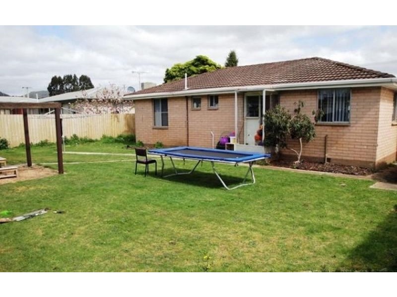 17 Yaxley Street, Penguin TAS 7316