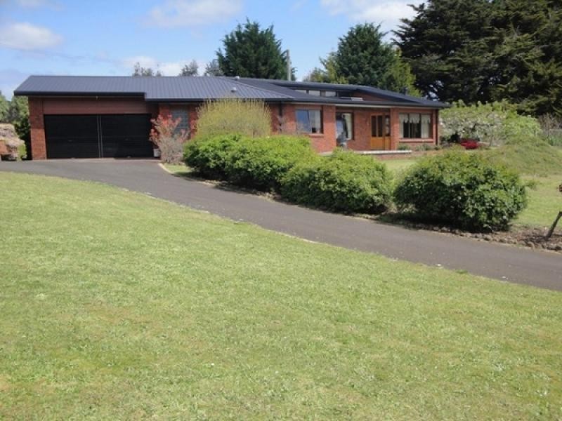 535 West Pine Road, Penguin TAS 7316