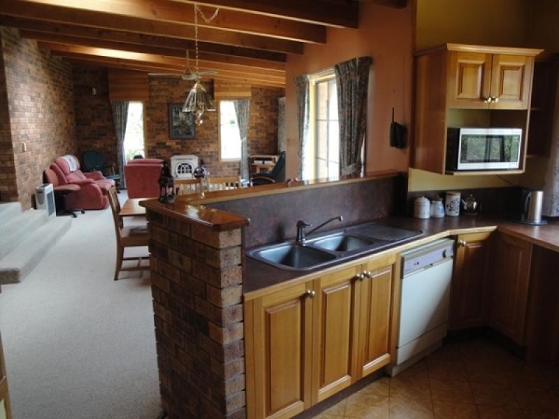 535 West Pine Road, Penguin TAS 7316