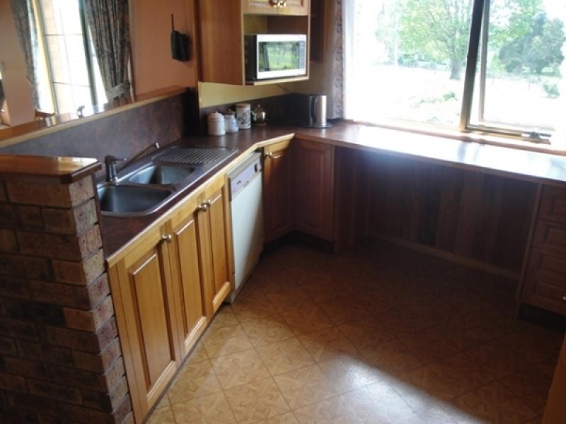 535 West Pine Road, Penguin TAS 7316