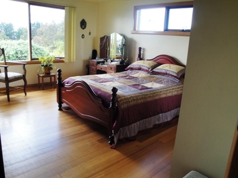 261 Ironcliffe Road, Penguin TAS 7316