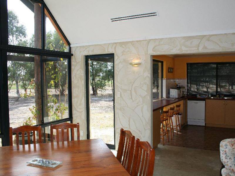 52 COUNTRY DRIVE, Oakford WA 6121