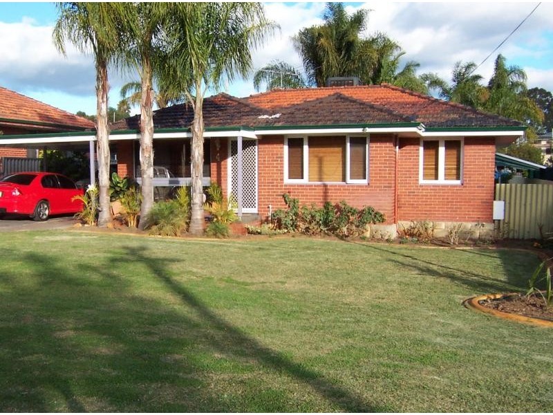 4 CLARK WAY, Orelia WA 6167