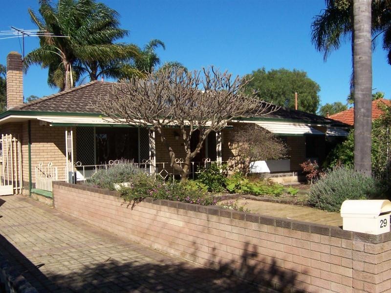 29 MULLIGAN WAY, Orelia WA 6167