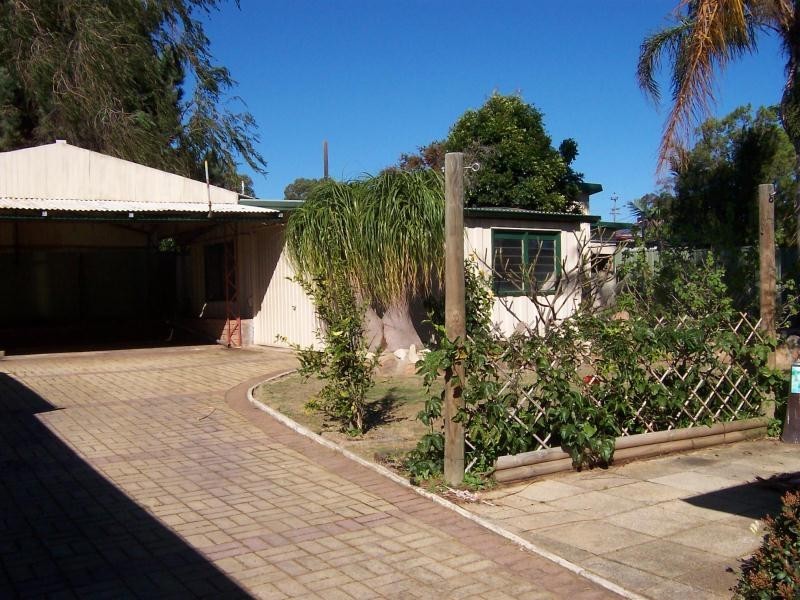 29 MULLIGAN WAY, Orelia WA 6167