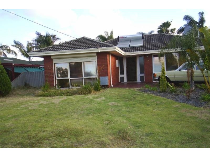 16 MULLIGAN WAY, Orelia WA 6167