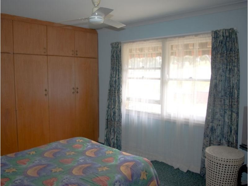 6 Dowling Place, Orelia WA 6167