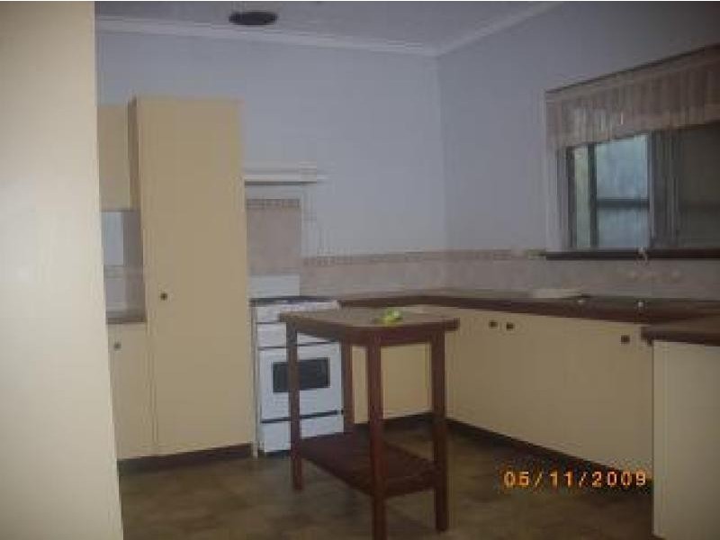 12 June Road, Safety Bay WA 6169