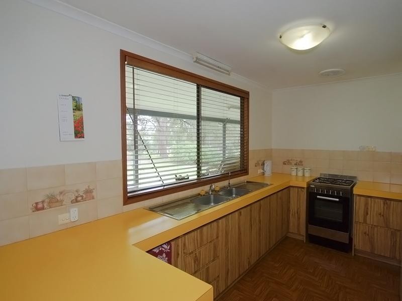 14 Shoulder Close, Wellard WA 6170