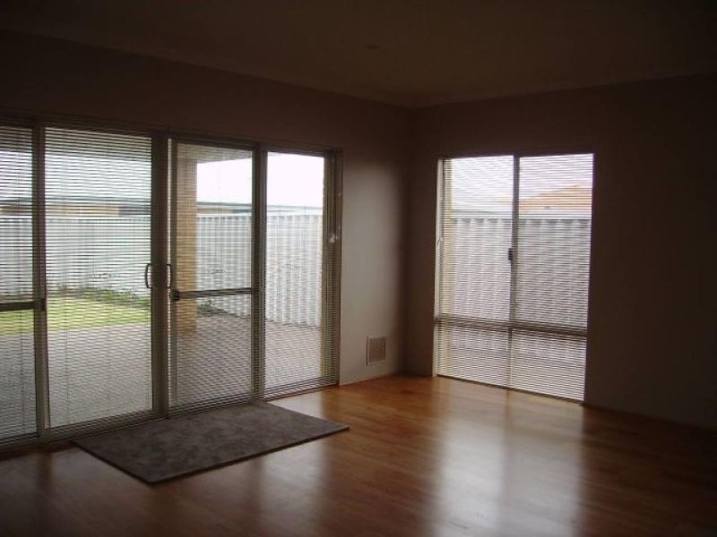 8 Olympic Place, Rockingham WA 6168