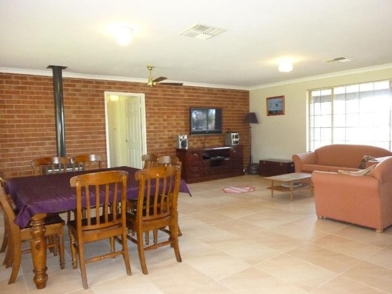 133 Banksia Road, Wellard WA 6170