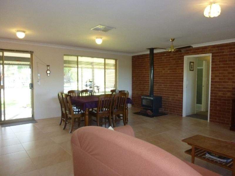 133 Banksia Road, Wellard WA 6170