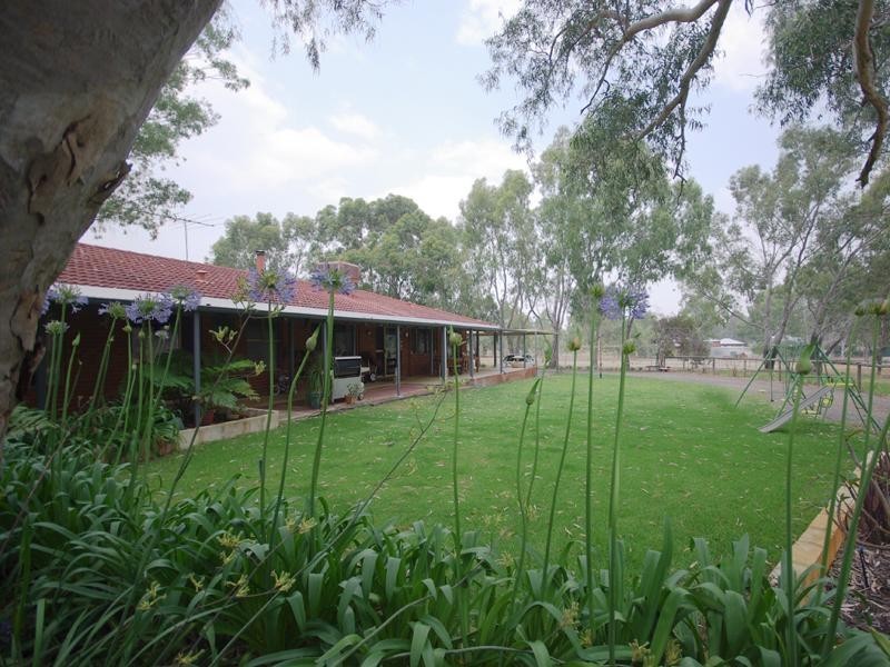 133 Banksia Road, Wellard WA 6170