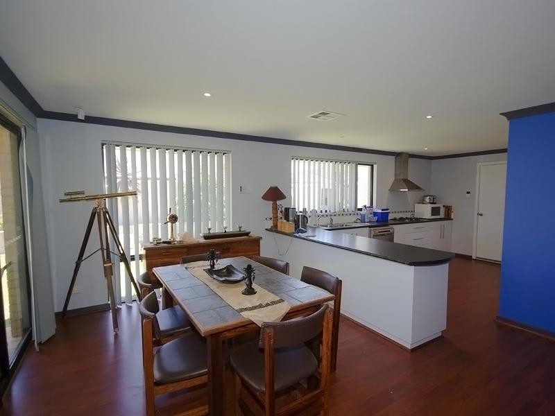 15 Windermere Way, Waikiki WA 6169