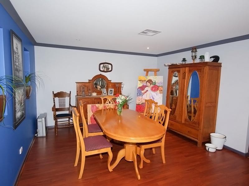 15 Windermere Way, Waikiki WA 6169