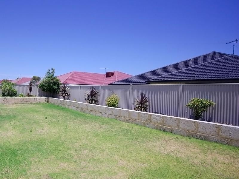 15 Windermere Way, Waikiki WA 6169