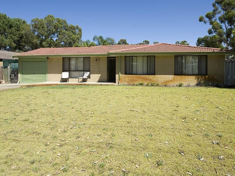 33 Shearwater Way, Gosnells WA 6110