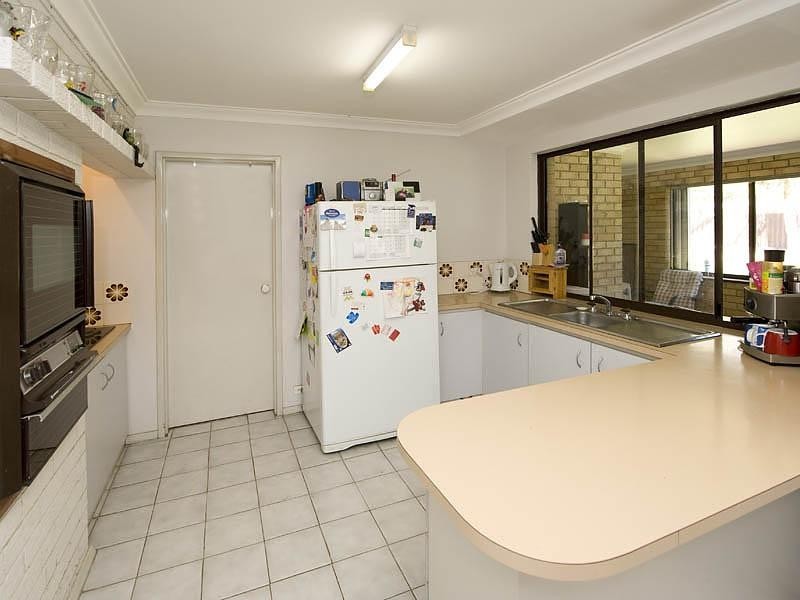 33 Shearwater Way, Gosnells WA 6110