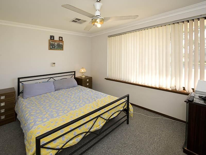33 Shearwater Way, Gosnells WA 6110