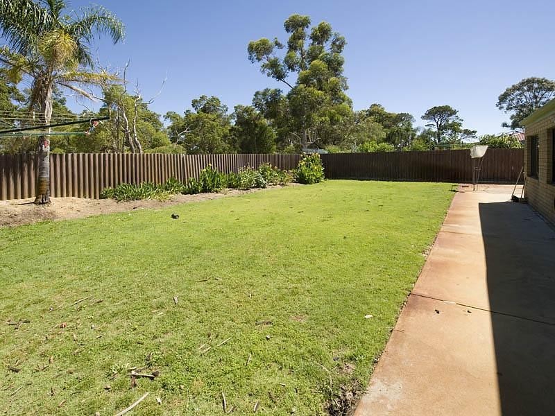 33 Shearwater Way, Gosnells WA 6110